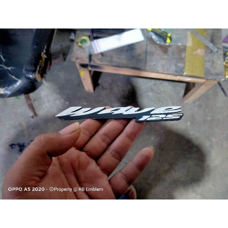 emblem wave 125