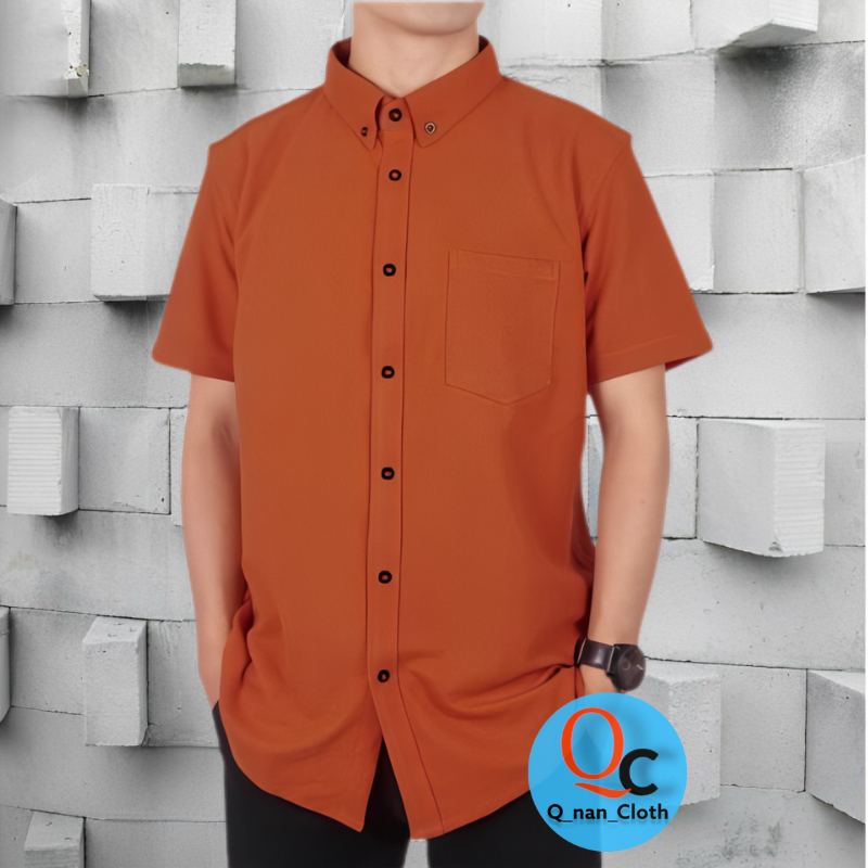 KEMEJA POLOS LENGAN PENDEK PRIA WARNA TERACOTA BAHAN KATUN PREMIUM