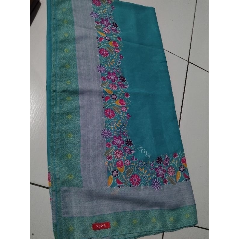zoya scarf segi empat preloved