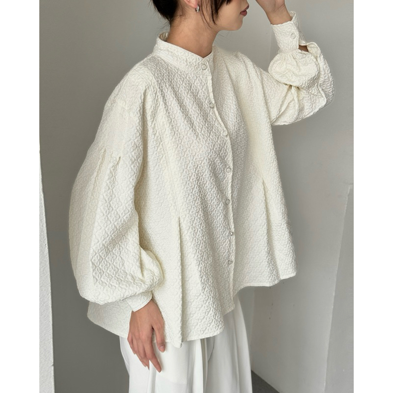 Alaia Top Atasan Wanita Casual Puffy Sleeves Blouse Lengan Balon Textured Fabric Gracias Label