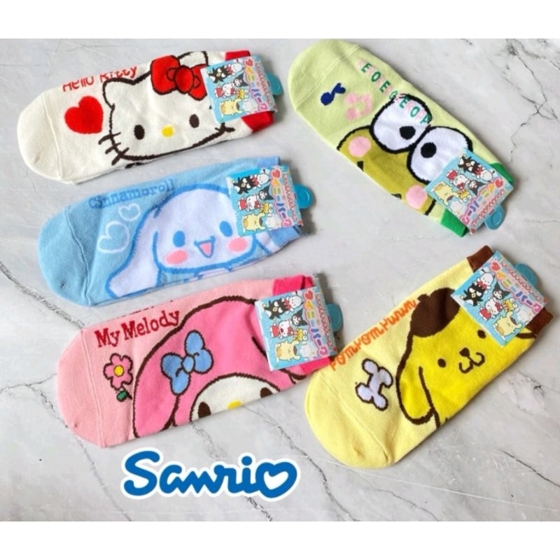 Kaos kaki SANRIO