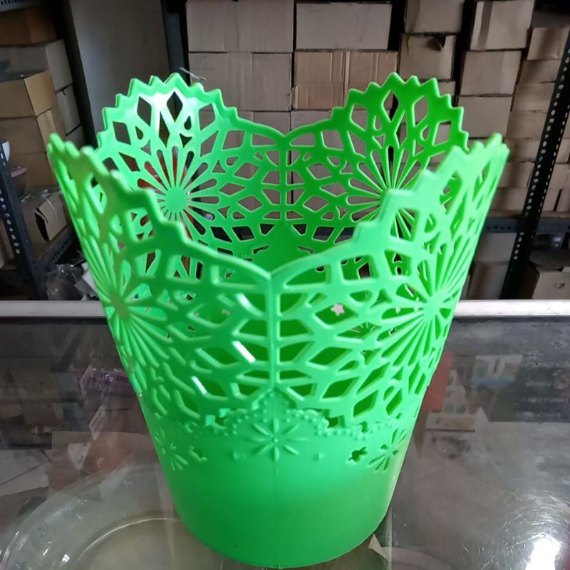 tempat sendok ukir atau tempat ATK(alat tulis kantor)