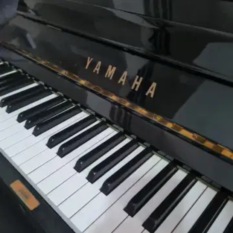 Piano Yamaha tipe U3H