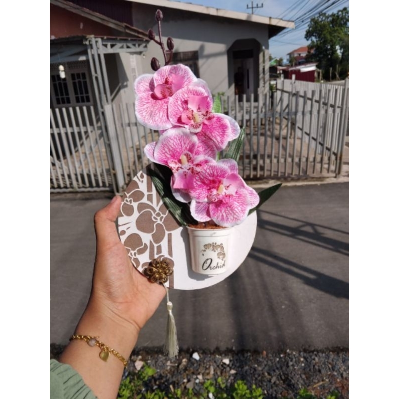 PAJANGAN DINDING BULAT HIASAN BUNGA ANGGREK TEMPEL