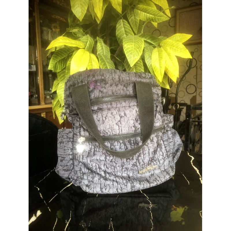 Tas brand KIPLING ori (preloved)