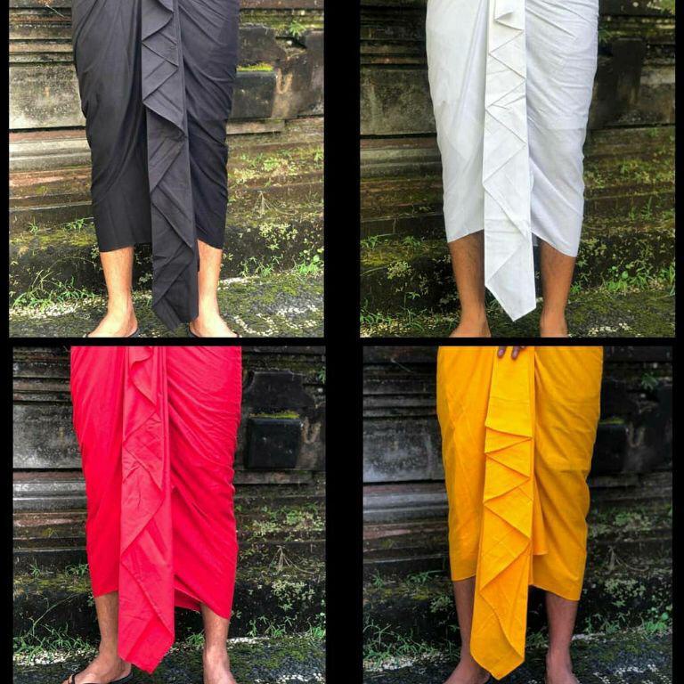 Proses sekarang KAMEN BALI PRIA SETENGAH JADI  HITAM  PUTIH POLOS  KAMEN BALI SETENGAH JADI