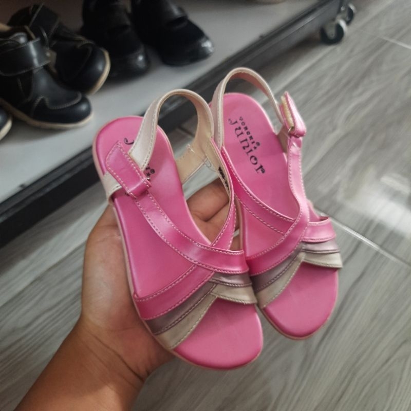 Sale sandal Yongki Junior