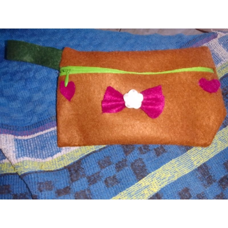 

Tempat pensil kain flanel/ dompet bolpoin