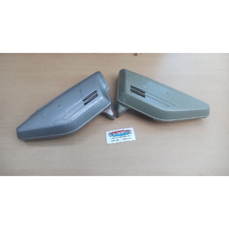 Side Box kempolan tepong tempong tutup aki Honda gl100 gl125 cb100 k5 original