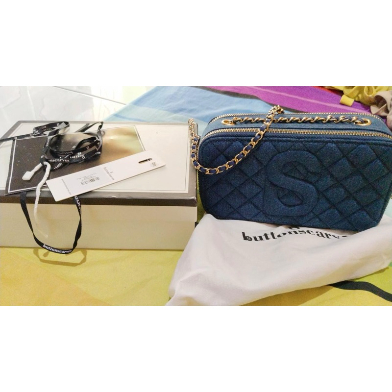 ZOEY N YURA BAG BUTTONSCARVES