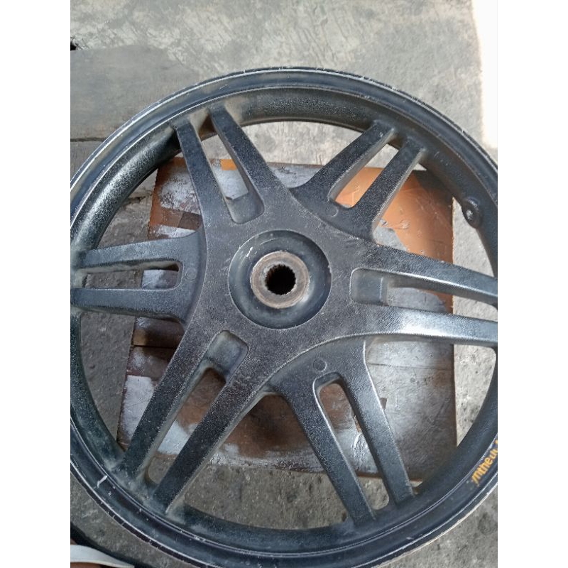 velg  Suzuki spin new belakang as 20 pelg Suzuki spin pelk Suzuki spin