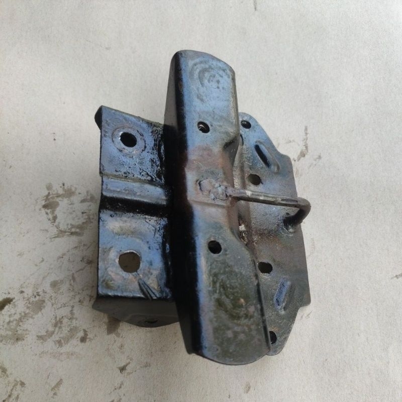 dudukan jok Yamaha v80 excellent ori