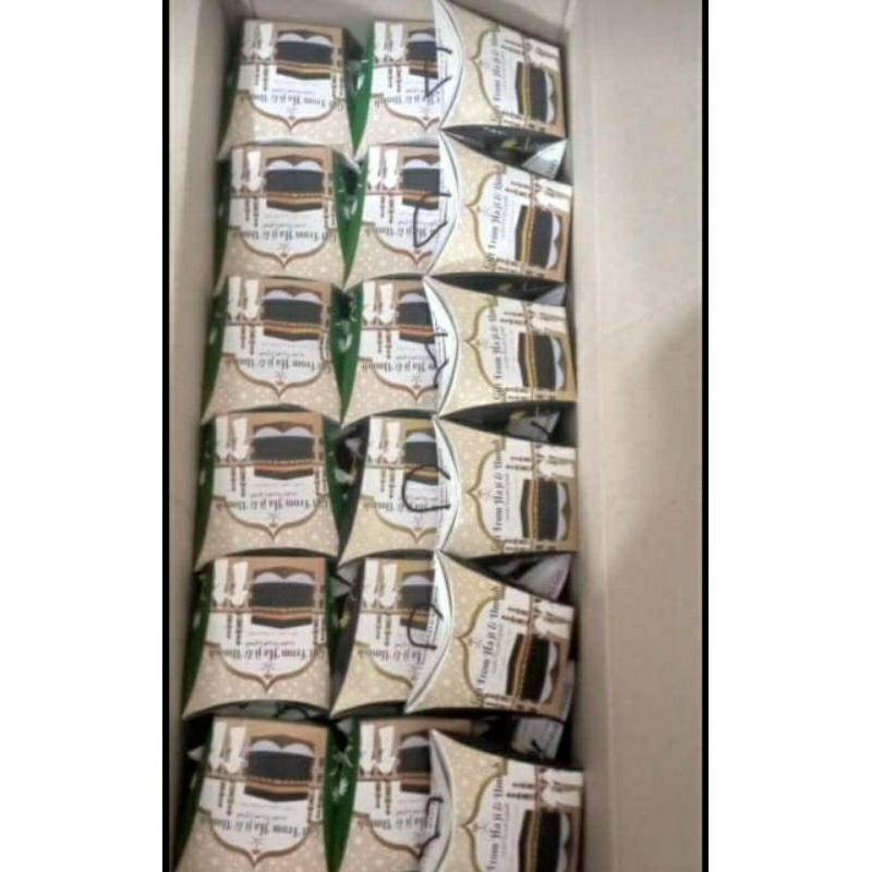 

Paket Air Zam-Zam Oleh-Oleh Haji umroh