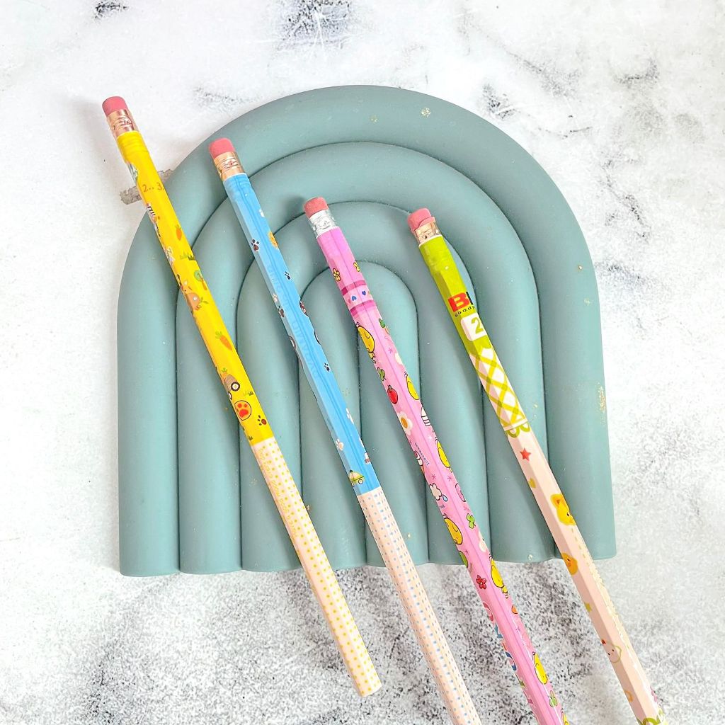 

Pensil Kayu Grafit 2B Lusinan + Penghapus Karet Motif Beruang/ 1 Box isi 12 pcs - PS 1253