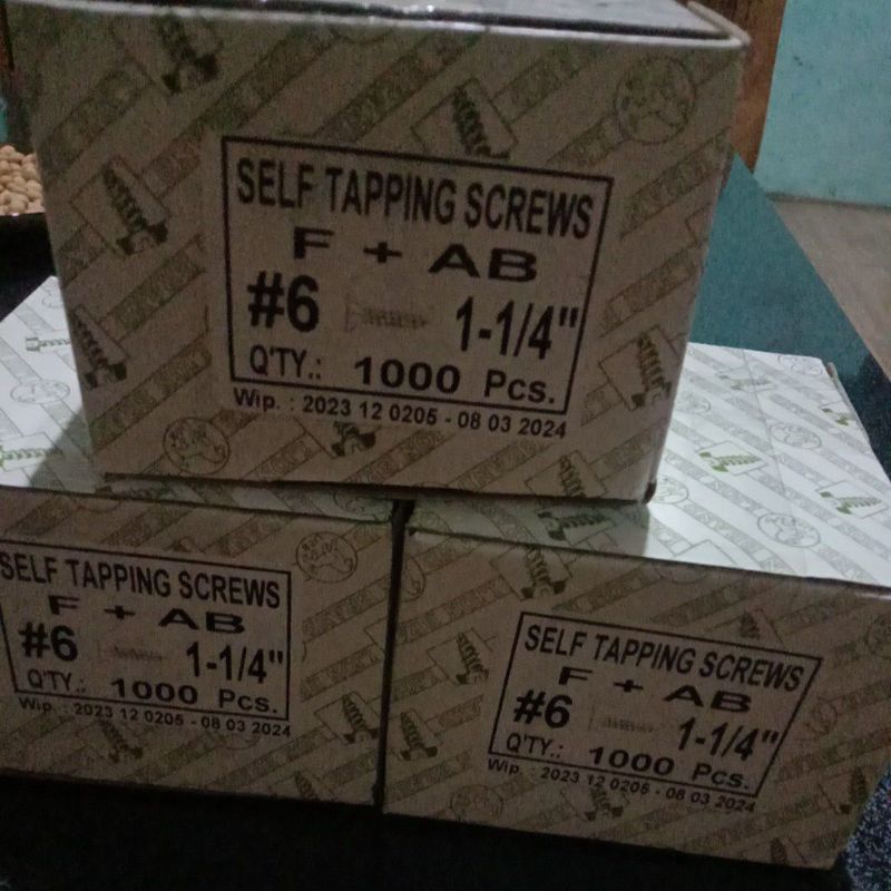 sekrup 3 cm , sekrup cun tapping putih 3 cm