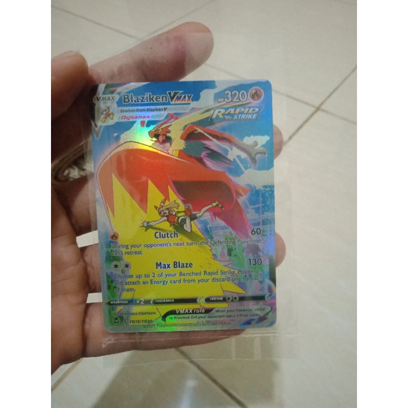 Kartu Pokemon Blaziken VMAX HOLO