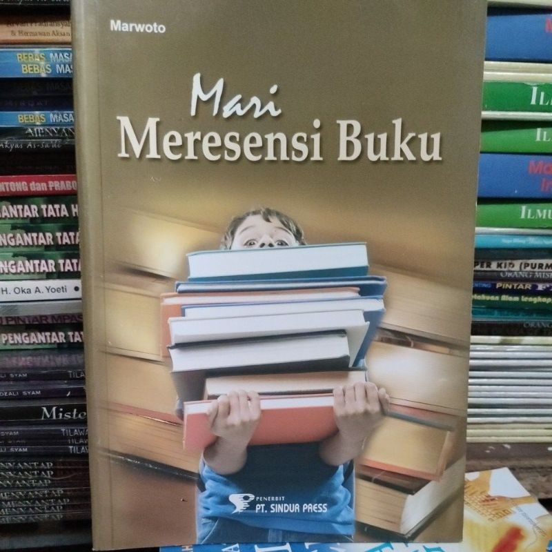 mari meresensi buku. j5