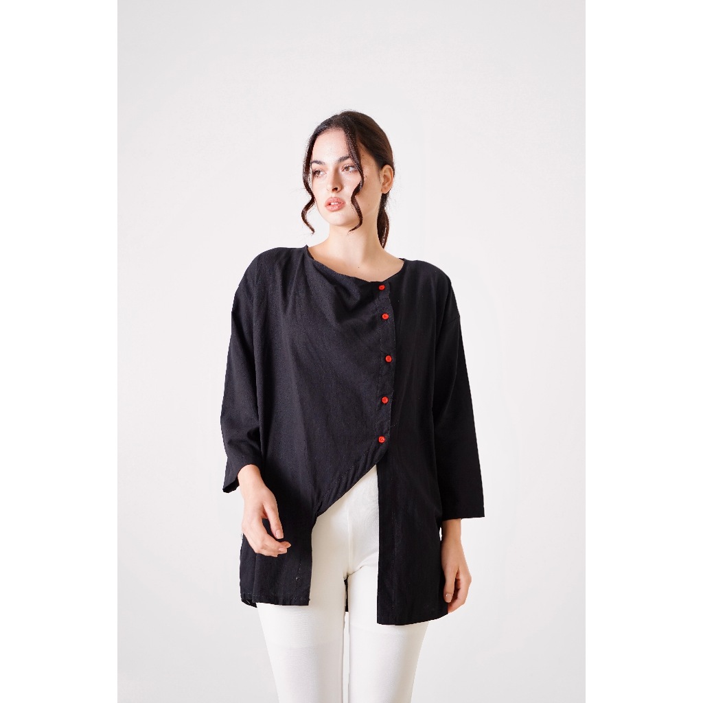 BTARI BLACK SHIRT