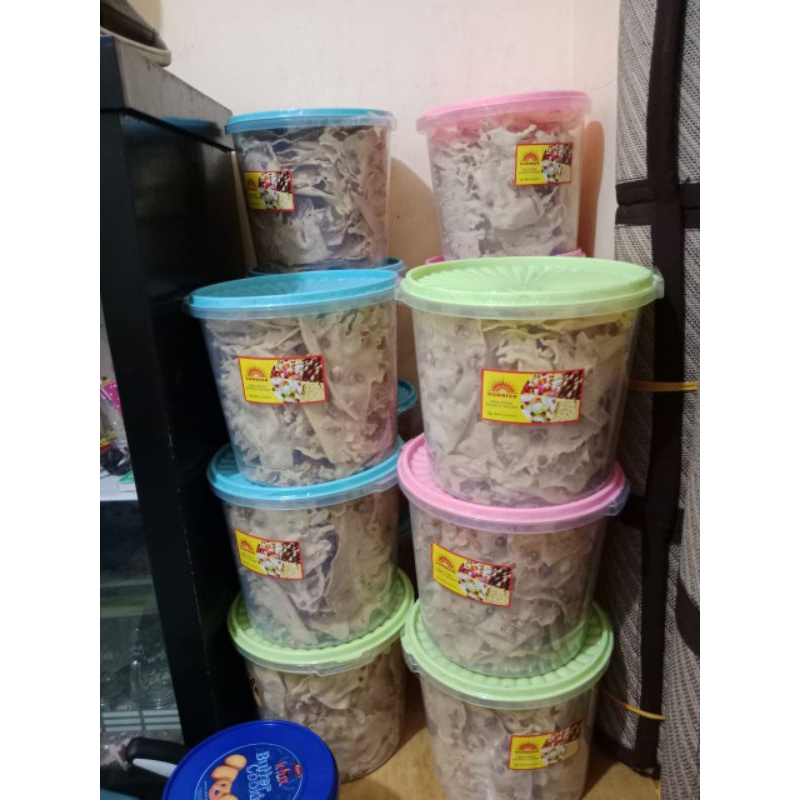 

Peyek Kacang, kacang Ijo, & Udang Rebon 800gr Toples 5 Liter