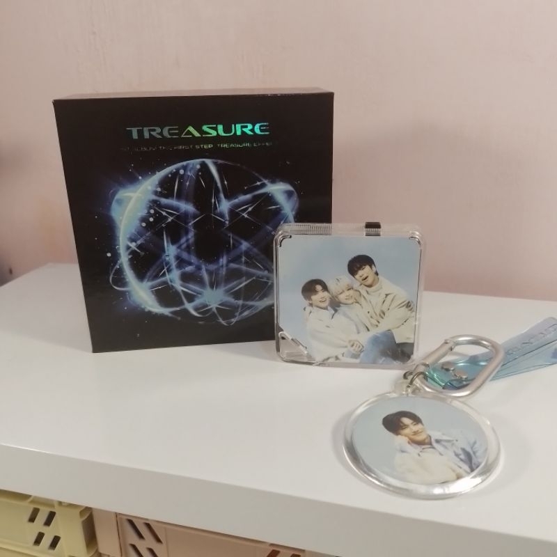 TREASURE KiT/KIHNO Album THE FIST STEP : TREASURE EFFECT JUNKYU KEYRING — PRELOVED