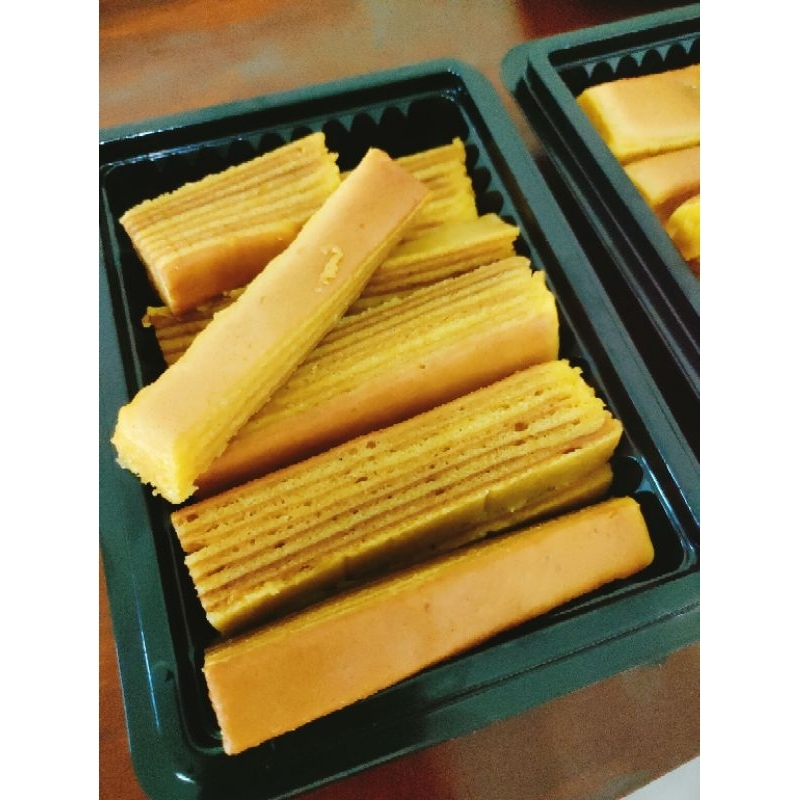 

lapis legit pinggiran premium 250 gr