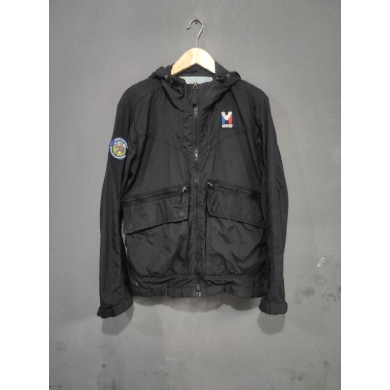 Jaket Outdoor Hiking Camping Windbreaker M Limited