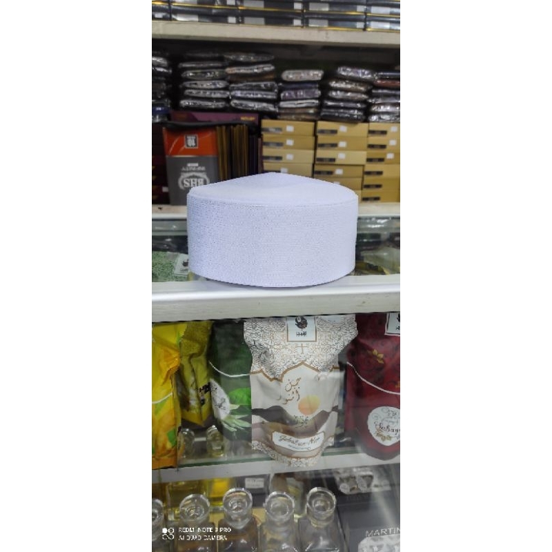 peci putih batok habib bahar