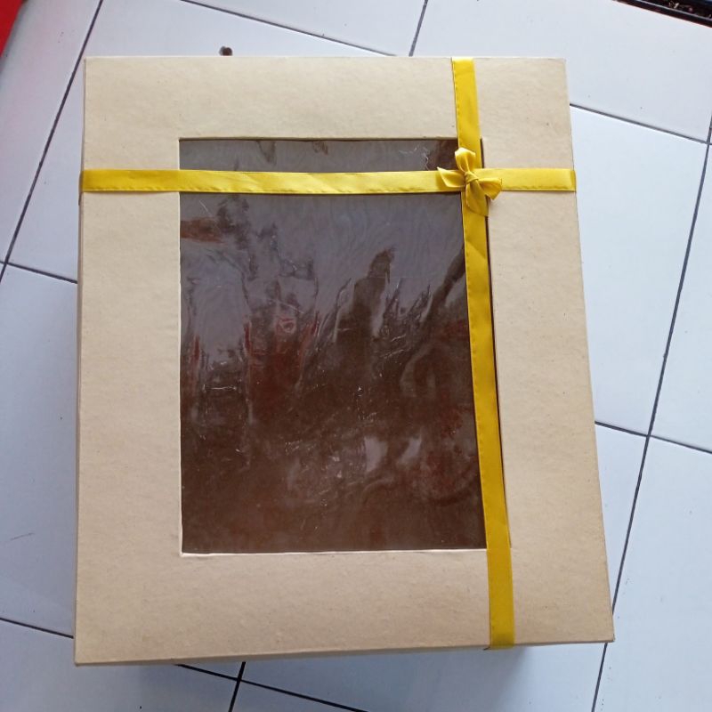 

box coklat mika