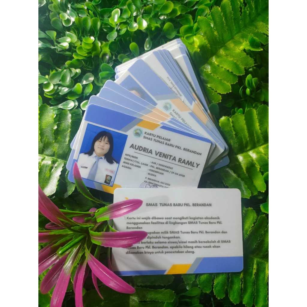 

ID card, kartu pengenal, kartu mahasiswa, kartu pelajar, BPJS dan tanda pengenal lainnya