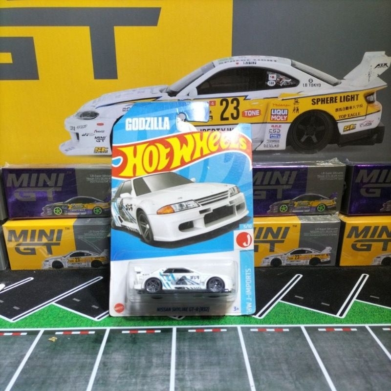 Nissan Skyline R32 Godzilla