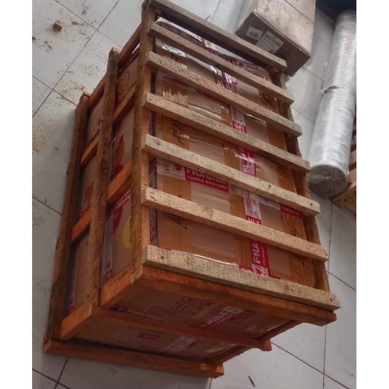 

Packing kayu untuk lebih aman