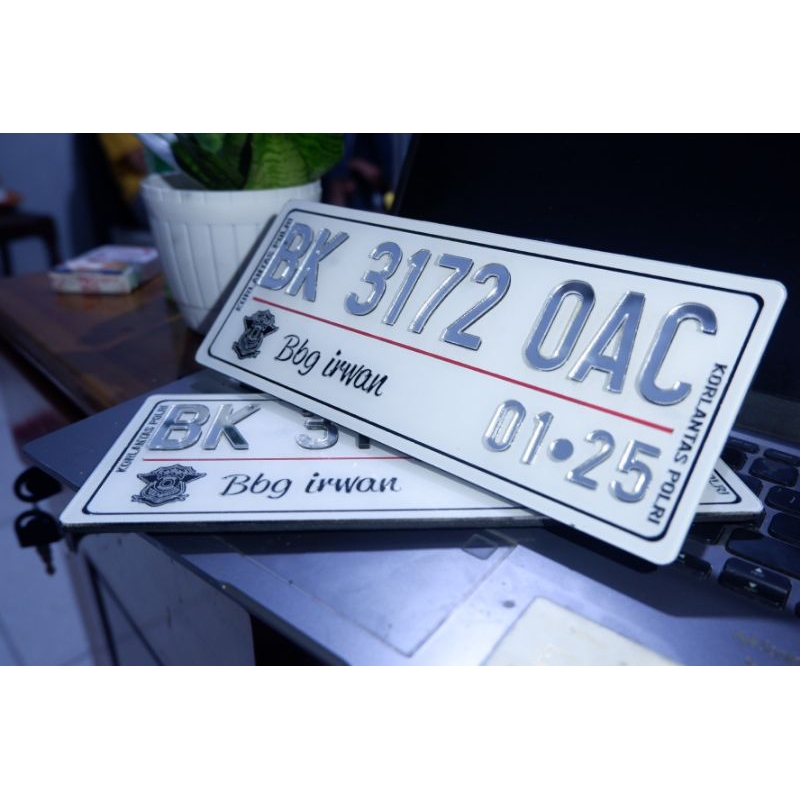 Plat Nomor Motor Timbul Crome Sepasang Lengkap Baud tanam Universal