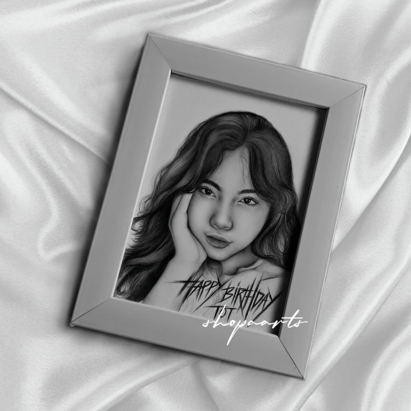 SHOPAARTS - SKETSA WAJAH PENSIL PAKAI BINGKAI