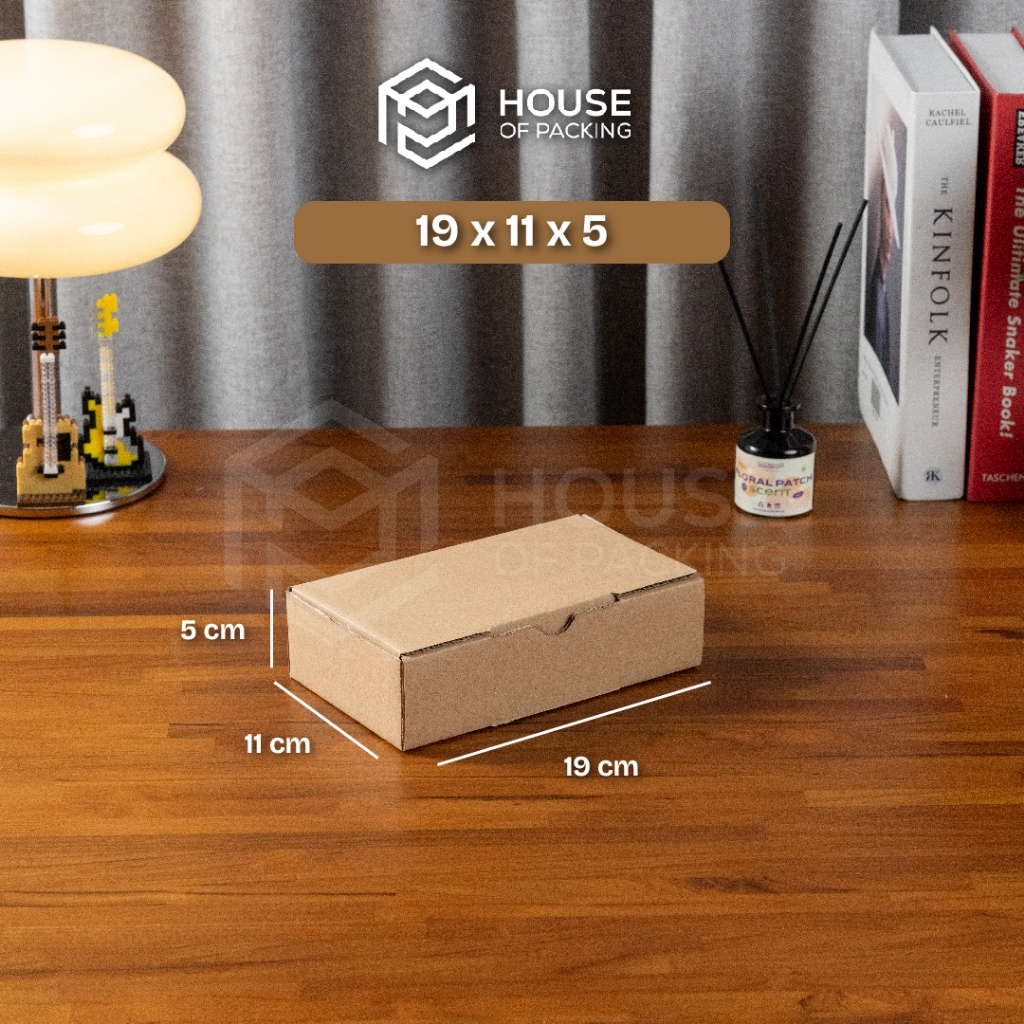 

Kardus Box Die Cut 19x11x5 CM Dus Hampers Baru Polos
