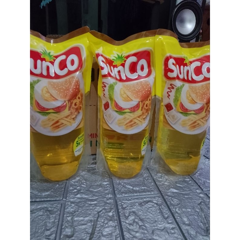 

Minyak goreng sunco 1 liter 3 pcs