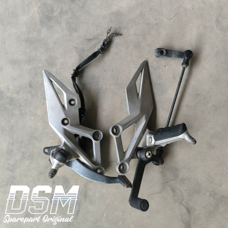 Footstep Depan New CBR 150 R LED K45 Foot step Depan New CBR 150 R LED K45G K45N K45R