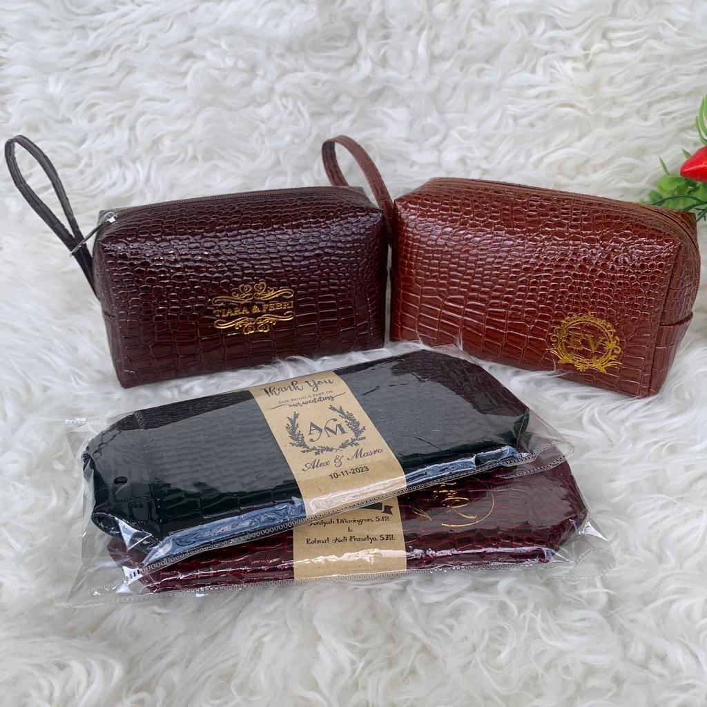 Souvenir Pouch Boxy Croco Custom Emboss Unik Pesta Pernikahan Dompet Kosmetik Mewah