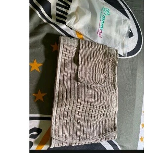 Preloved Korset Momiasi