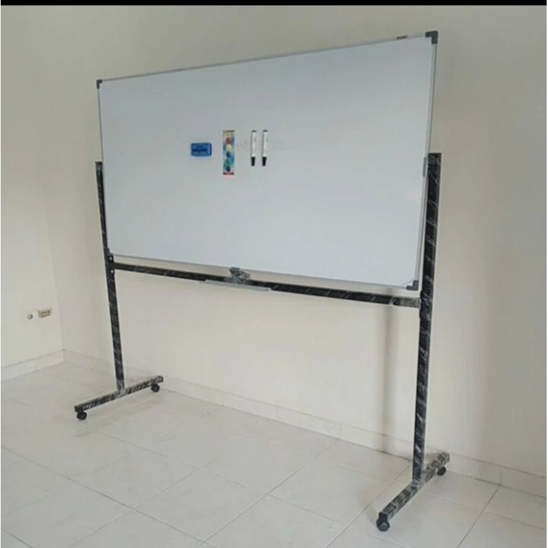 

Daiki White Board Single Face Stand Magnetik 90 x 180 cm dan 90 x 150 cm/ Papan Tulis.