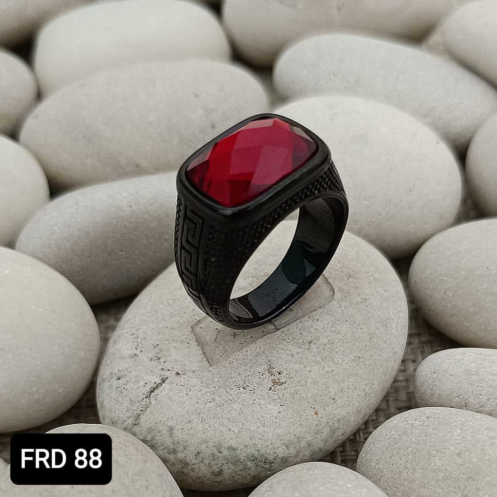 CINCIN TITANIUM BATU ONIK HITAM/MERAH MODEL KOTAK PRIA TERLARIS