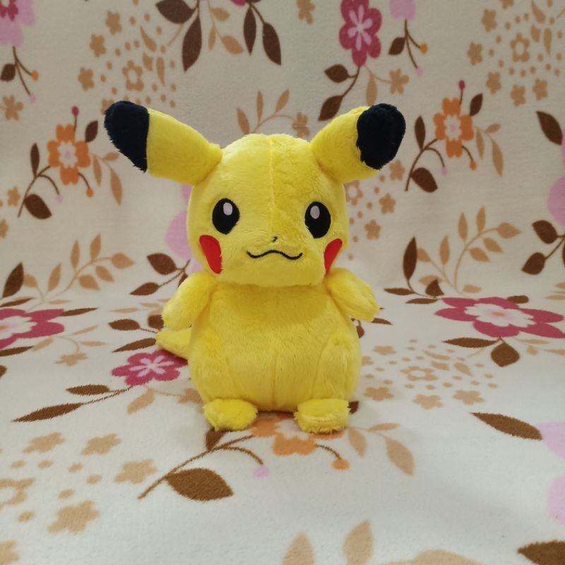 BONEKA POKEMON PIKACHU CHANGI takara tomy