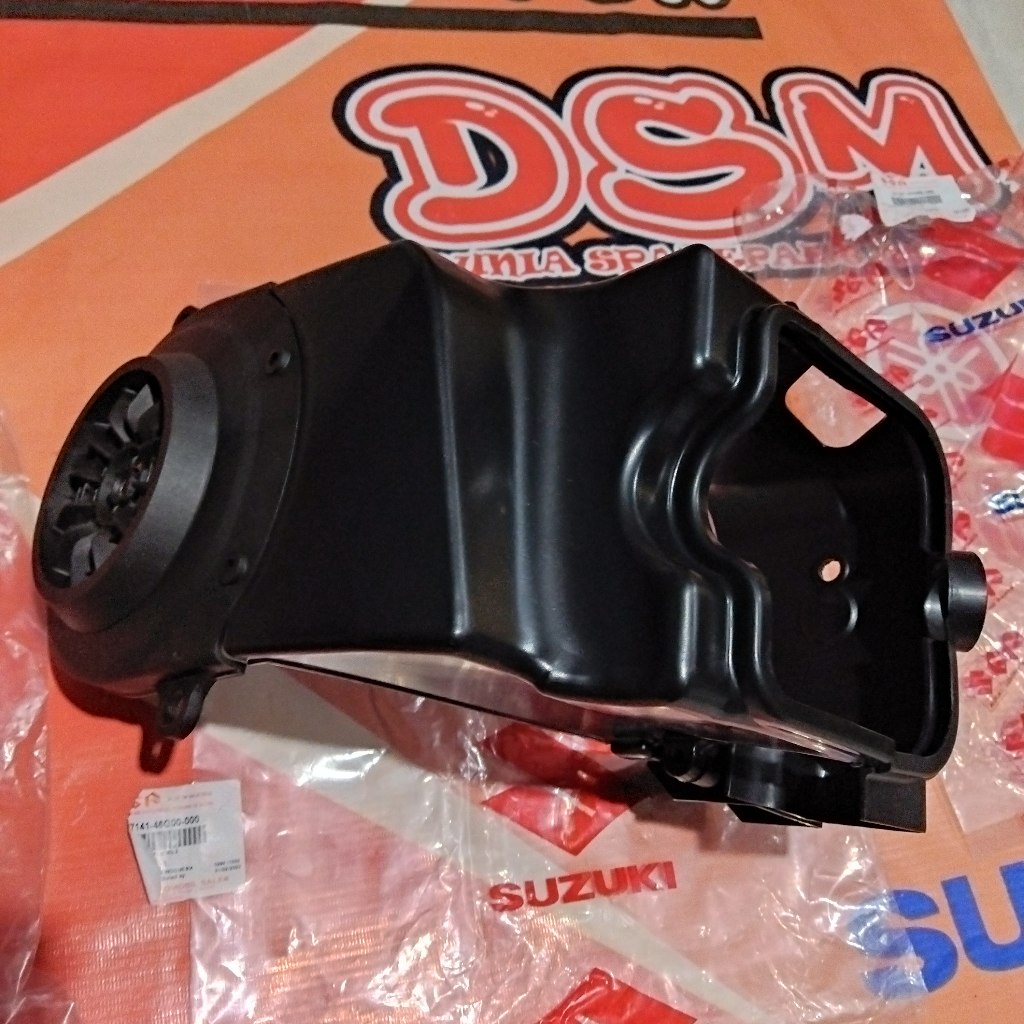 COVER KIPAS MESIN SPIN SKYWAVE ORIGINAL SUZUKI / TUTUP MESIN CVT SUZUKI SPIN SKYWAVE ORI TUTUP MESIN