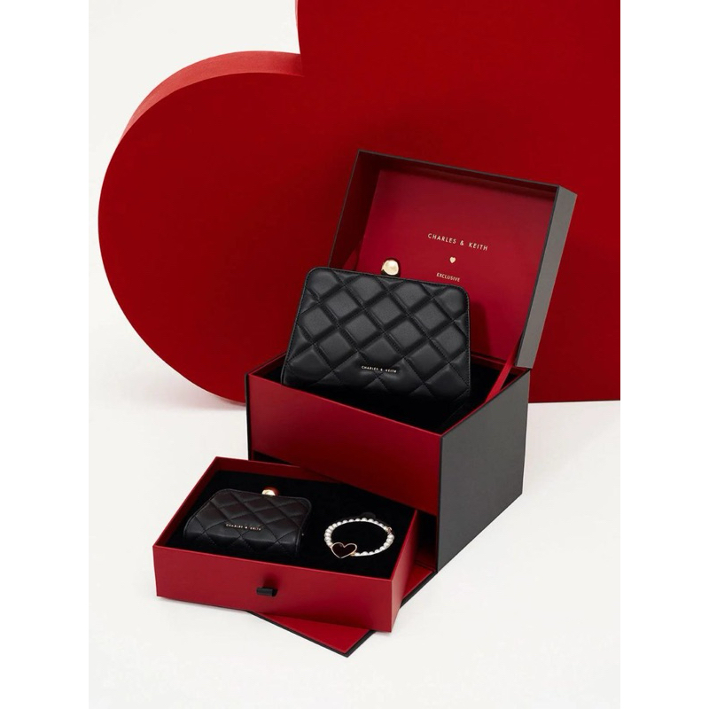 CK Gift Set: Mini Quilted Chain Bag Include Box