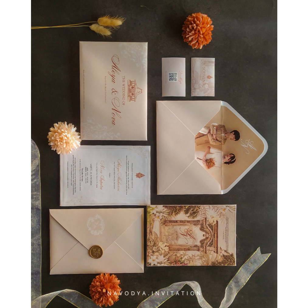 Undangan satuan hardcover amplop tanpa minimal order ( kebutuhan photoshoot)