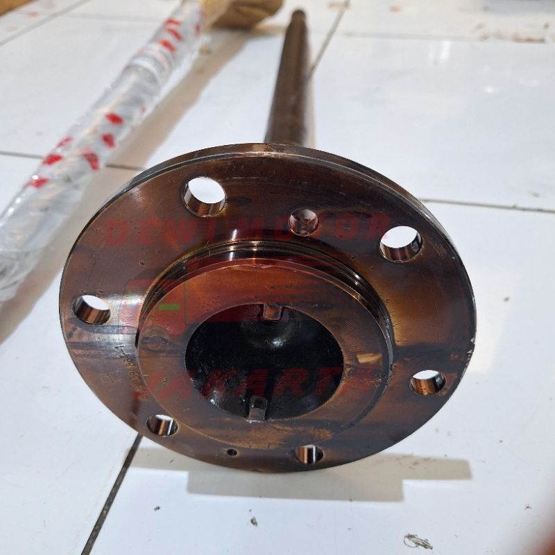 rear axle shaft as roda isuzu traga