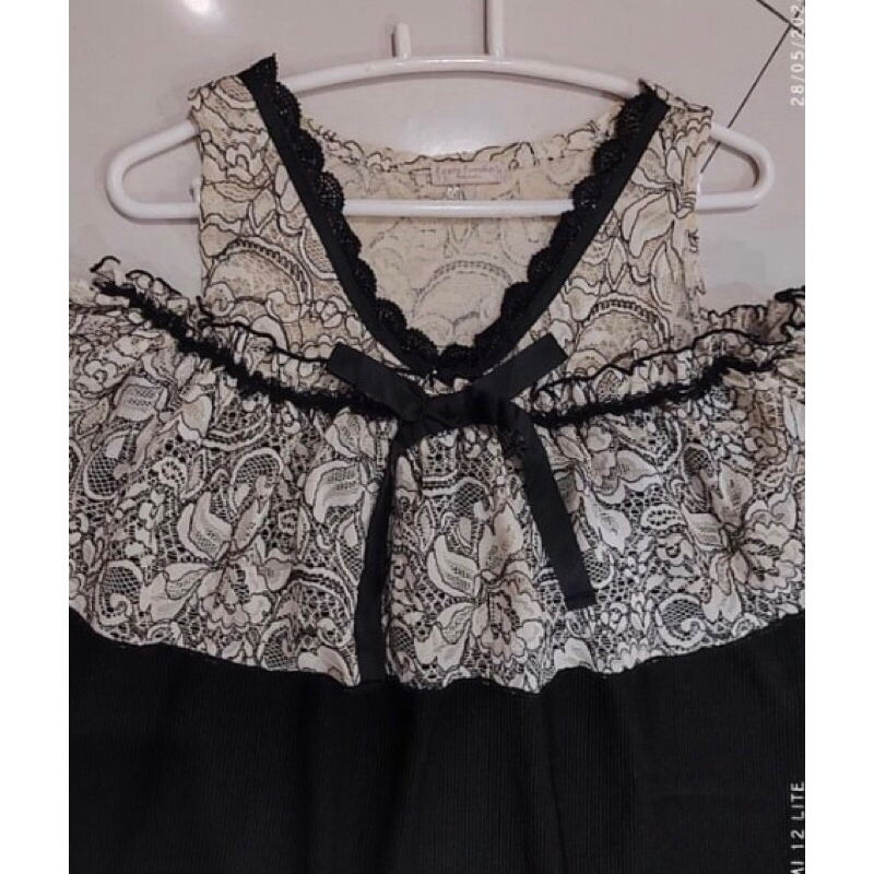 preloved axes femme dress