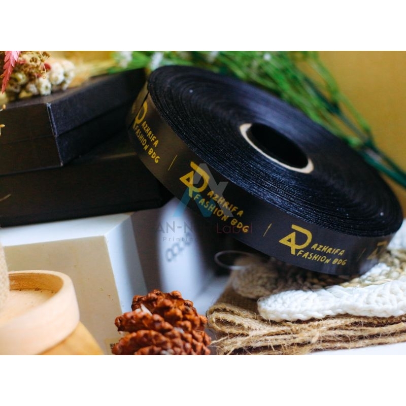 

Label satin hitam washing care label satin Label pakaian Label baju Label hijab Label celana Label sablon custom