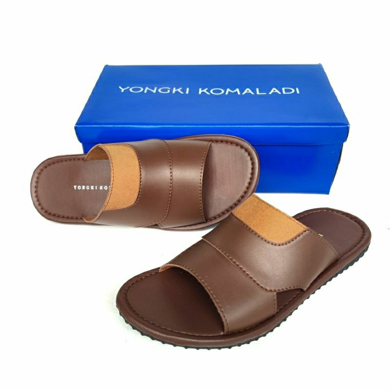 Sandal Pria Kokop Yongki Komaladi sandal slip on pria dewasa