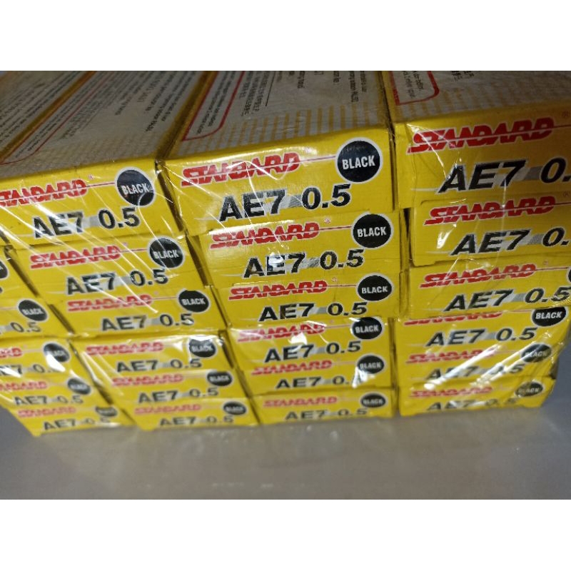 

Bulpen AE 0.5 Hitam, Merah, Biru