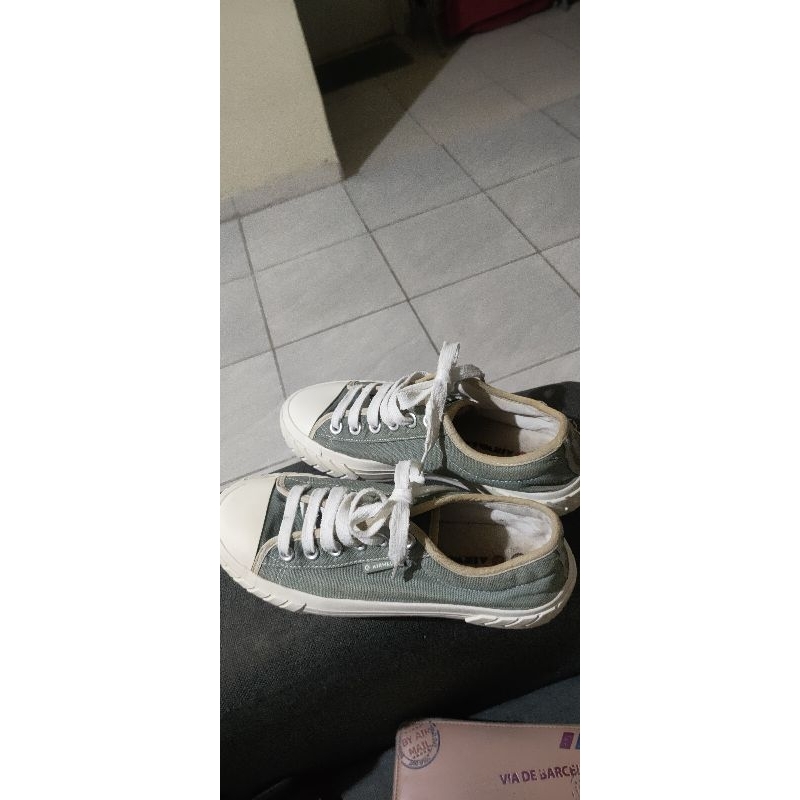 preloved sneakers Airwalk SGI 2204 Sandy (F) original